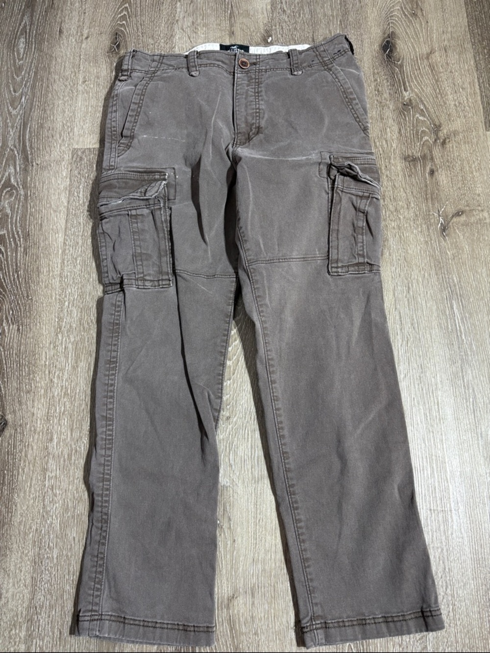 Hollister Men's Cargo Pants in Dark Brown